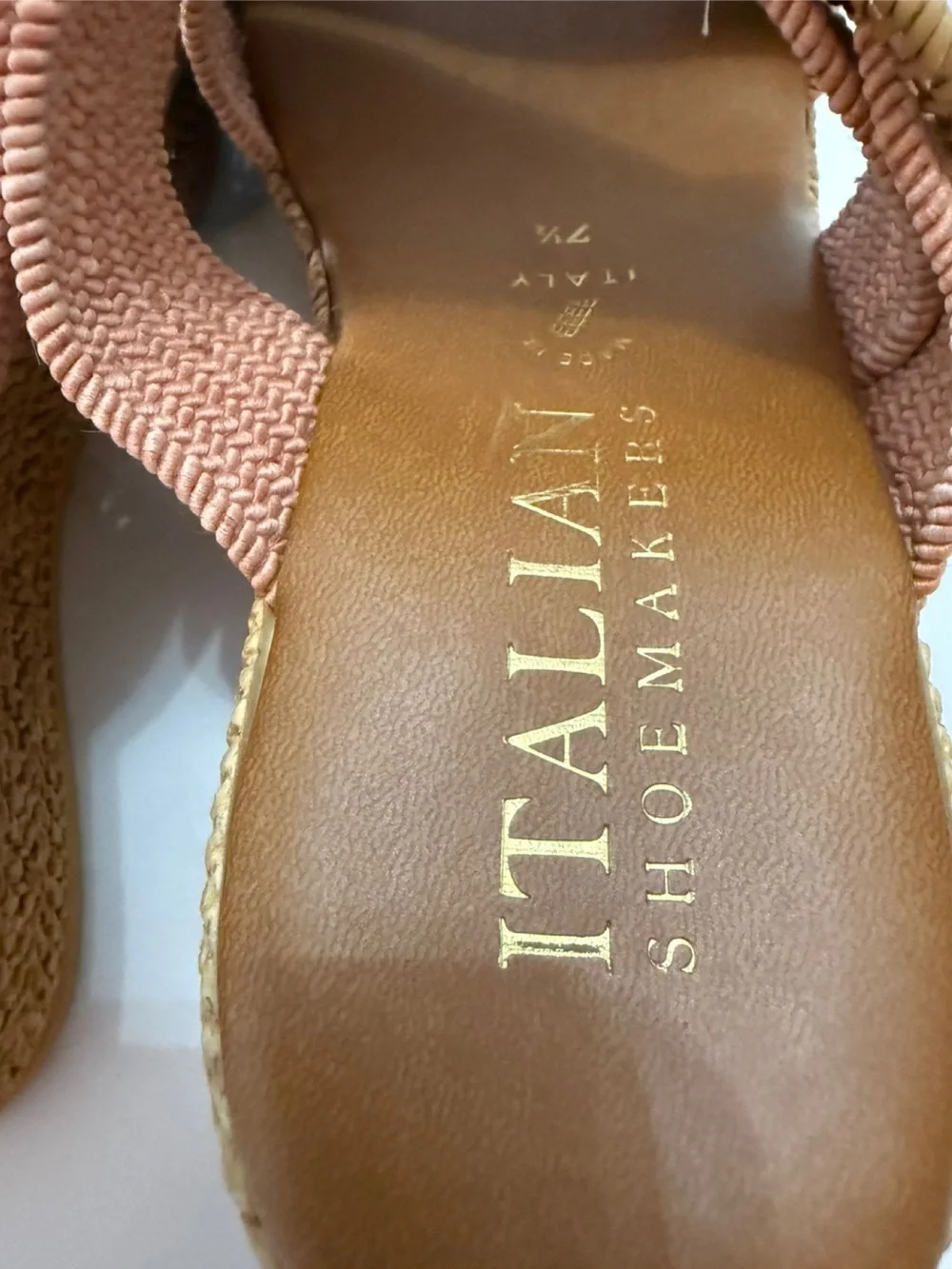 Italian Shoemakers Grania Wedge Woven Slide Sandals in Dusty Rose. 7.5